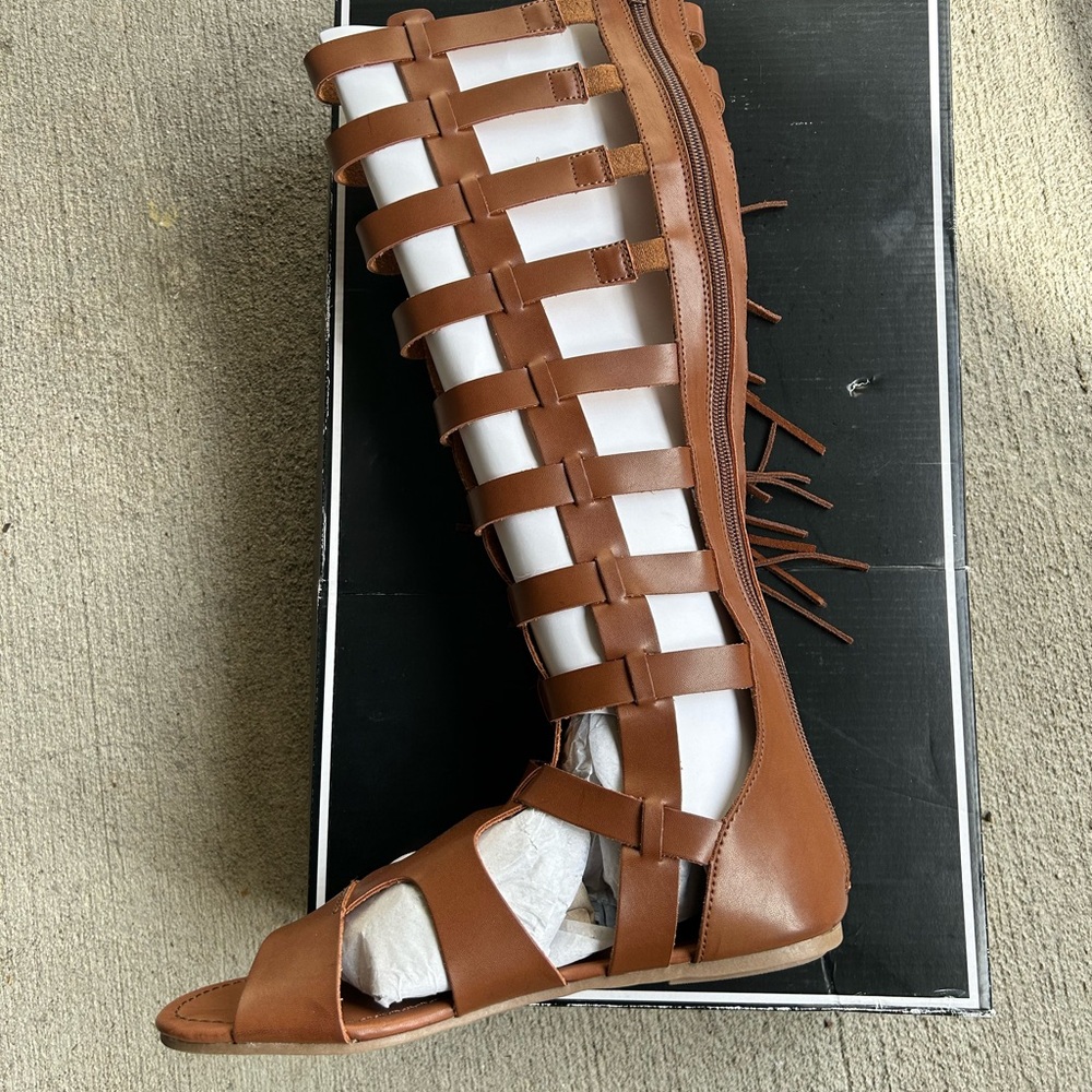 MIA Roman Sandals
